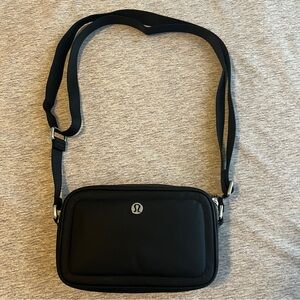 Lululemon Crossbody Camera Bag 2L